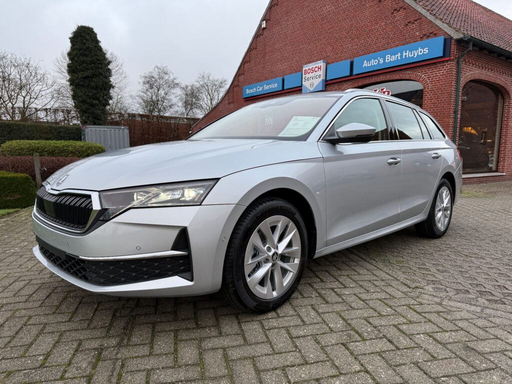 Škoda Octavia Combi Corporate 1.5 TSIe MHEV DSG – MATRIX / ACC / GPS / KESSY / …